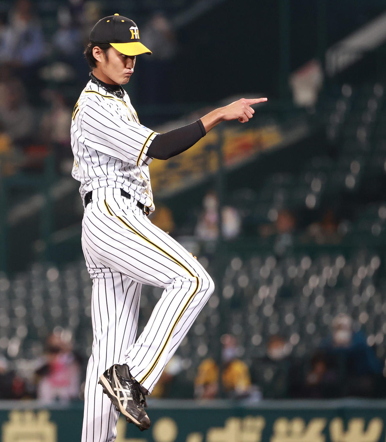 阪神対ヤクルト　7回に登板する藤浪晋太郎（撮影・清水貴仁）