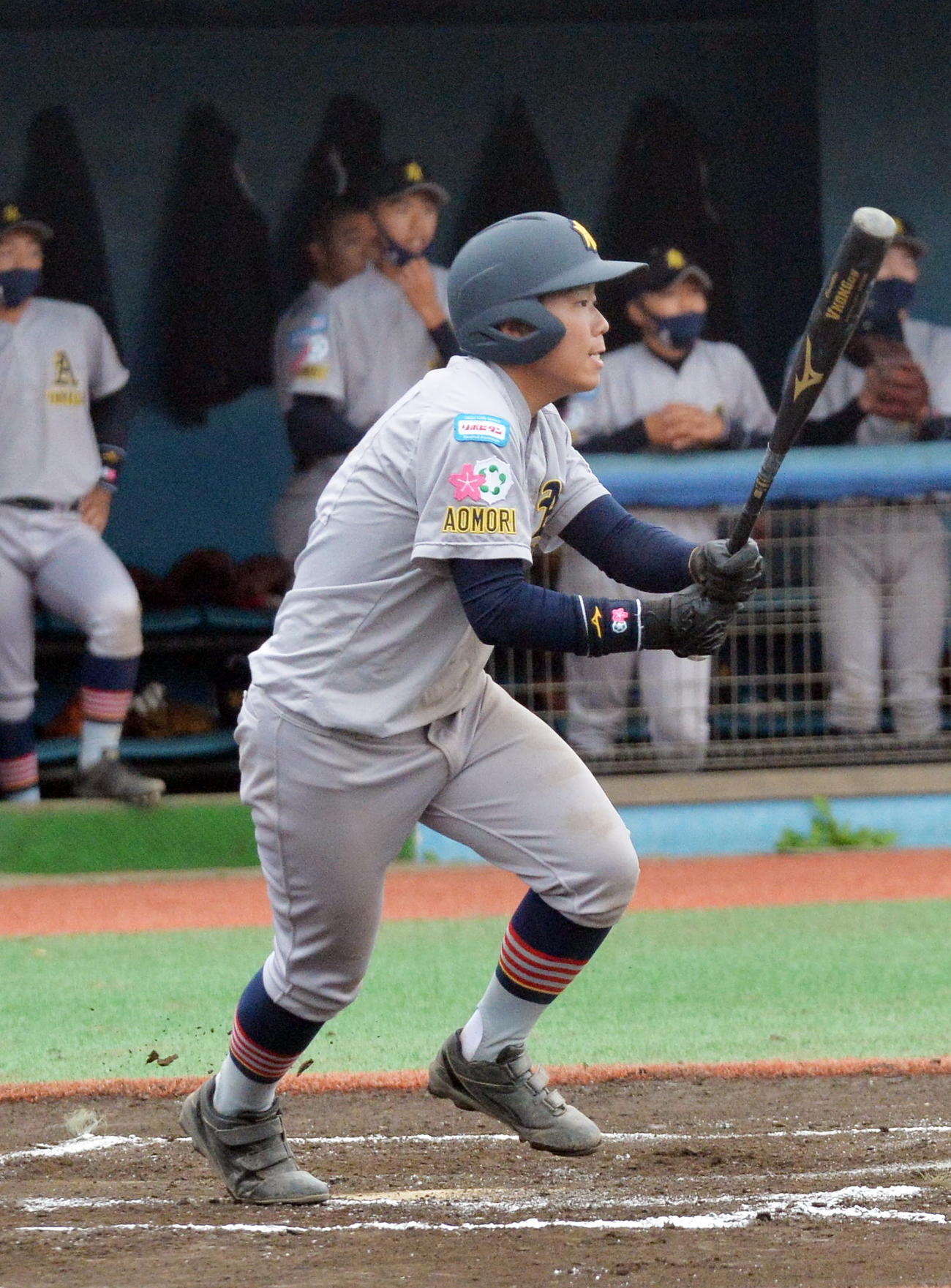 青森山田対東北楽天　5回表青森山田2死満塁、適時二塁打を放つ藤田（撮影・佐藤究）