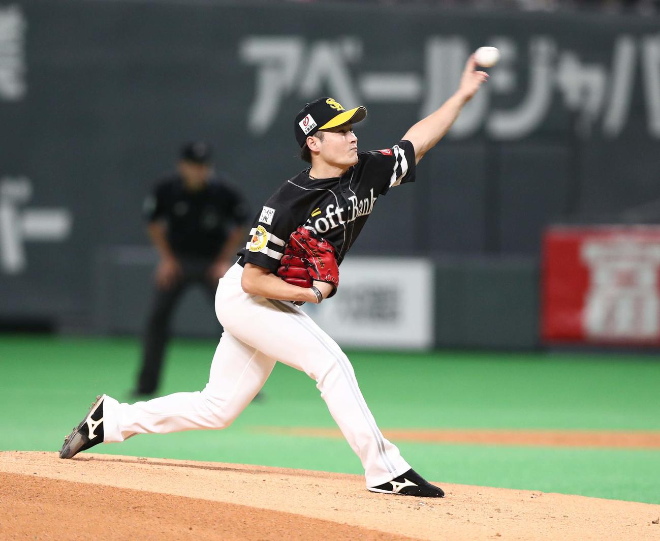 日本ハム対ソフトバンク　ソフトバンク先発の笠谷（撮影・黒川智章）