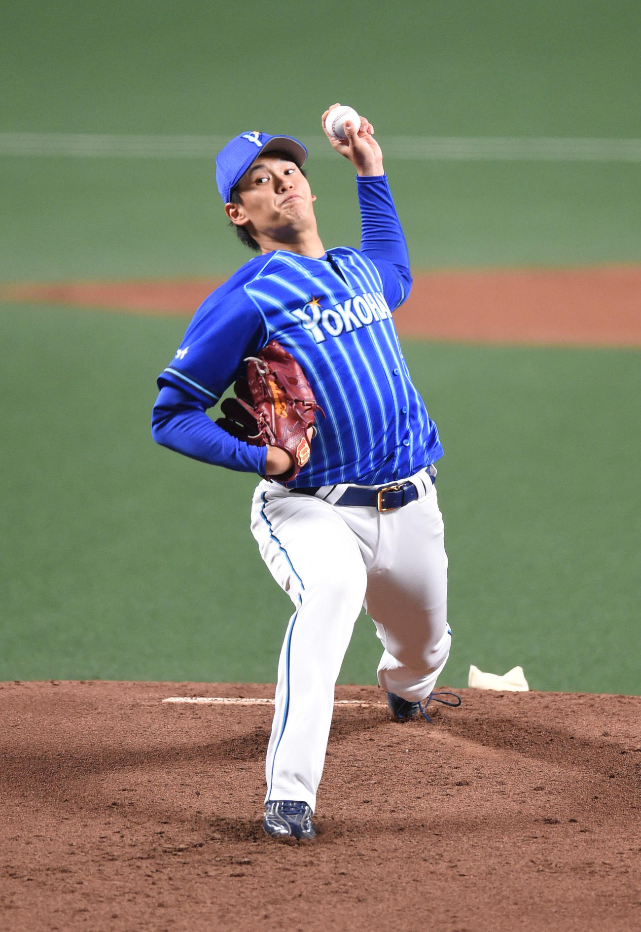 中日対DeNA　1回裏、登板するDeNA先発の坂本（撮影・森本幸一）
