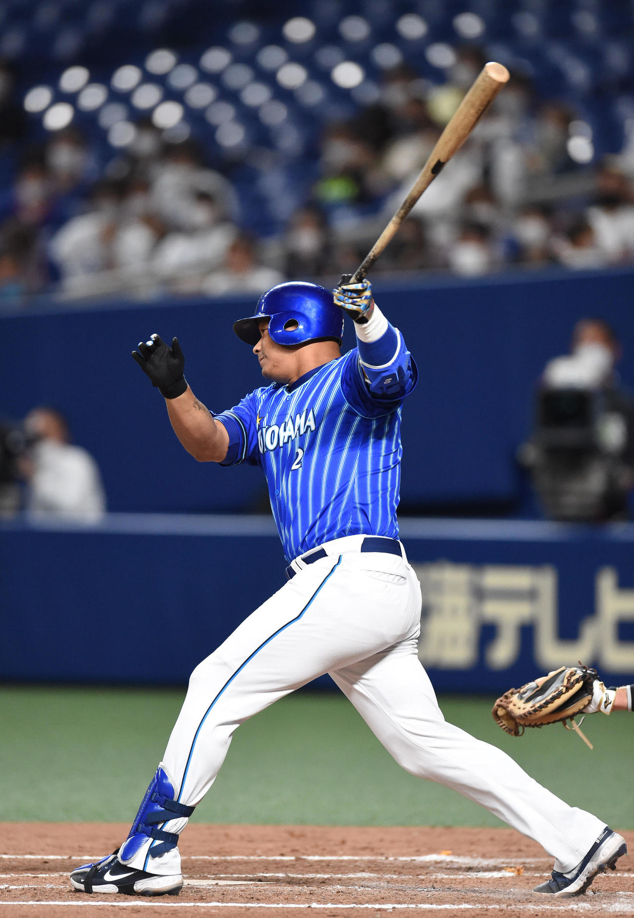 中日対DeNA　3回表DeNA2死一塁、中前安打を放ったホセ・ロペス（撮影・森本幸一）