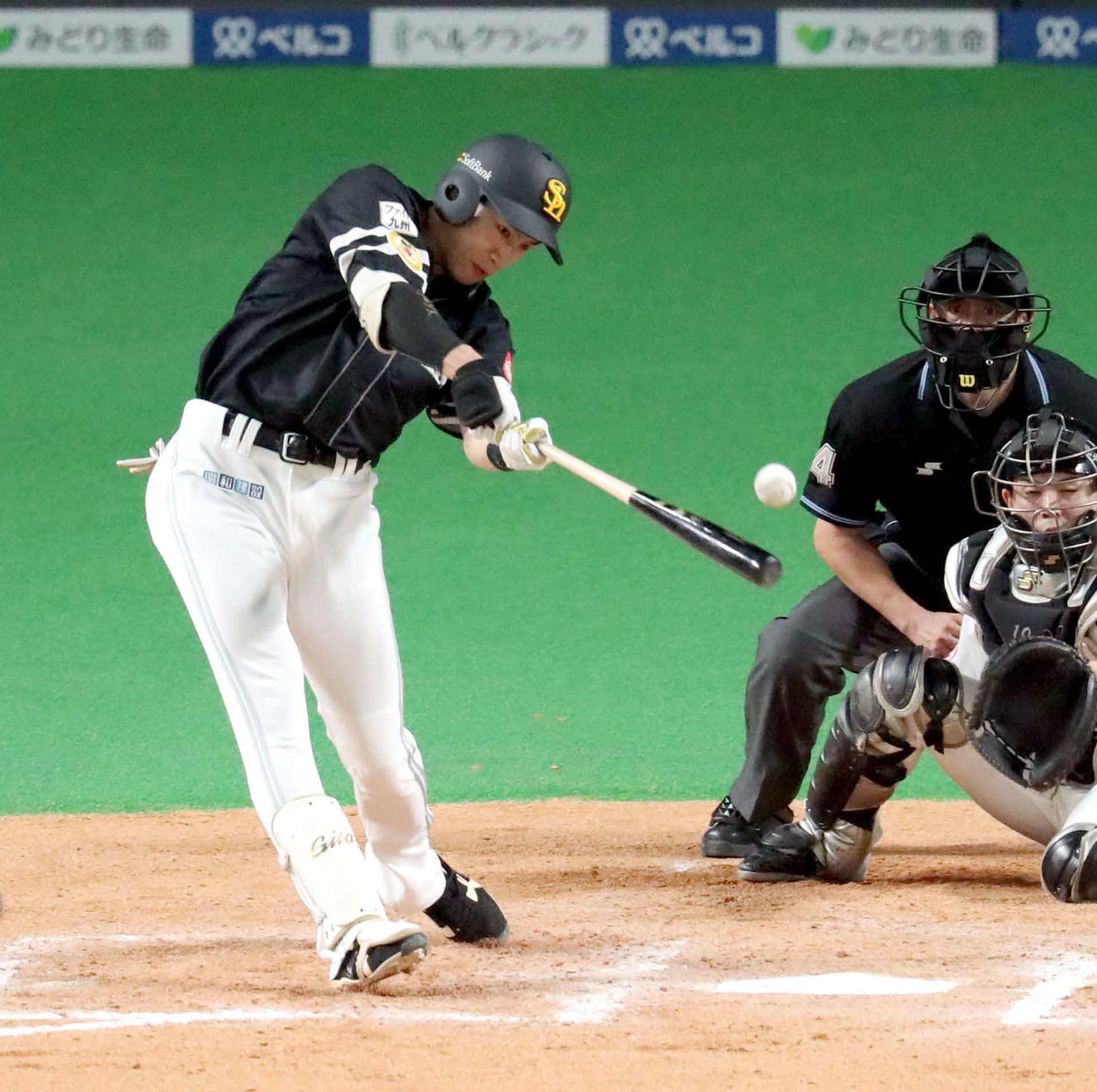 日本ハム対ソフトバンク　7回表ソフトバンク2死一、二塁、柳田は中前適時打を放つ（撮影・佐藤翔太）