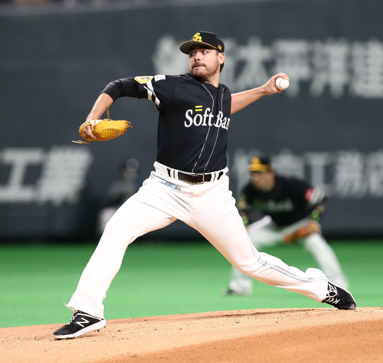 日本ハム対ソフトバンク　ソフトバンク先発のムーア（撮影・黒川智章）