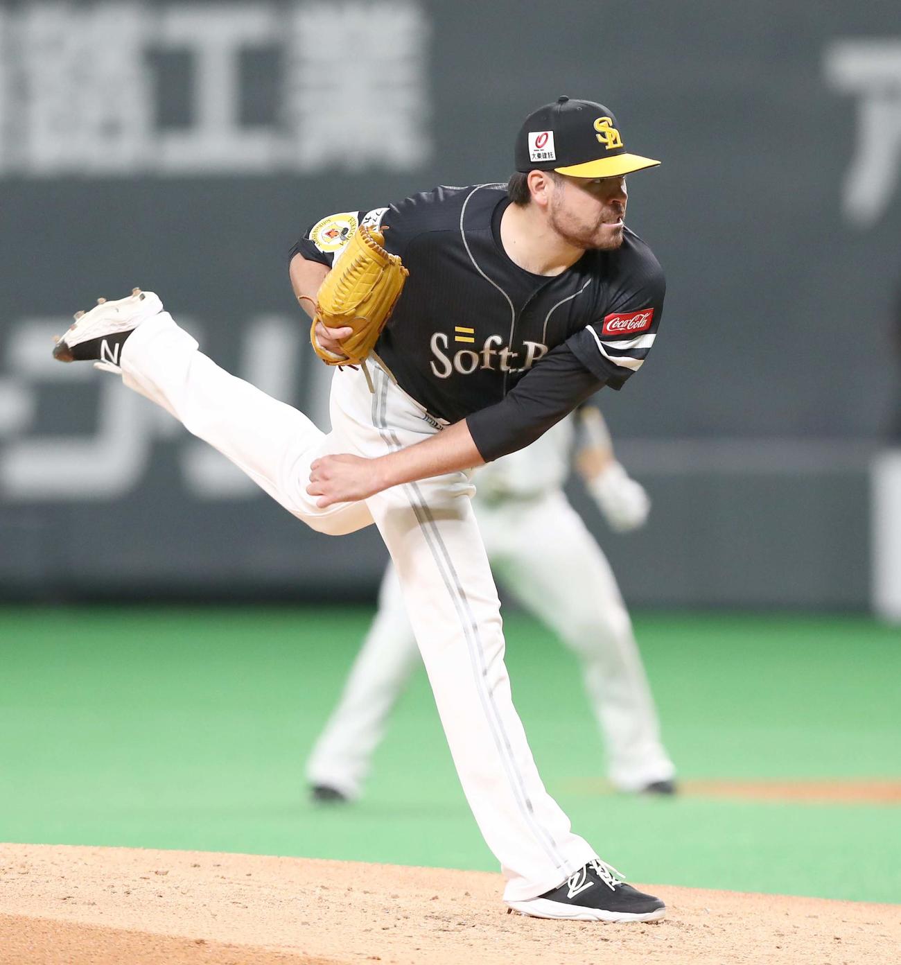 日本ハム対ソフトバンク　ソフトバンク先発のムーア（撮影・黒川智章）