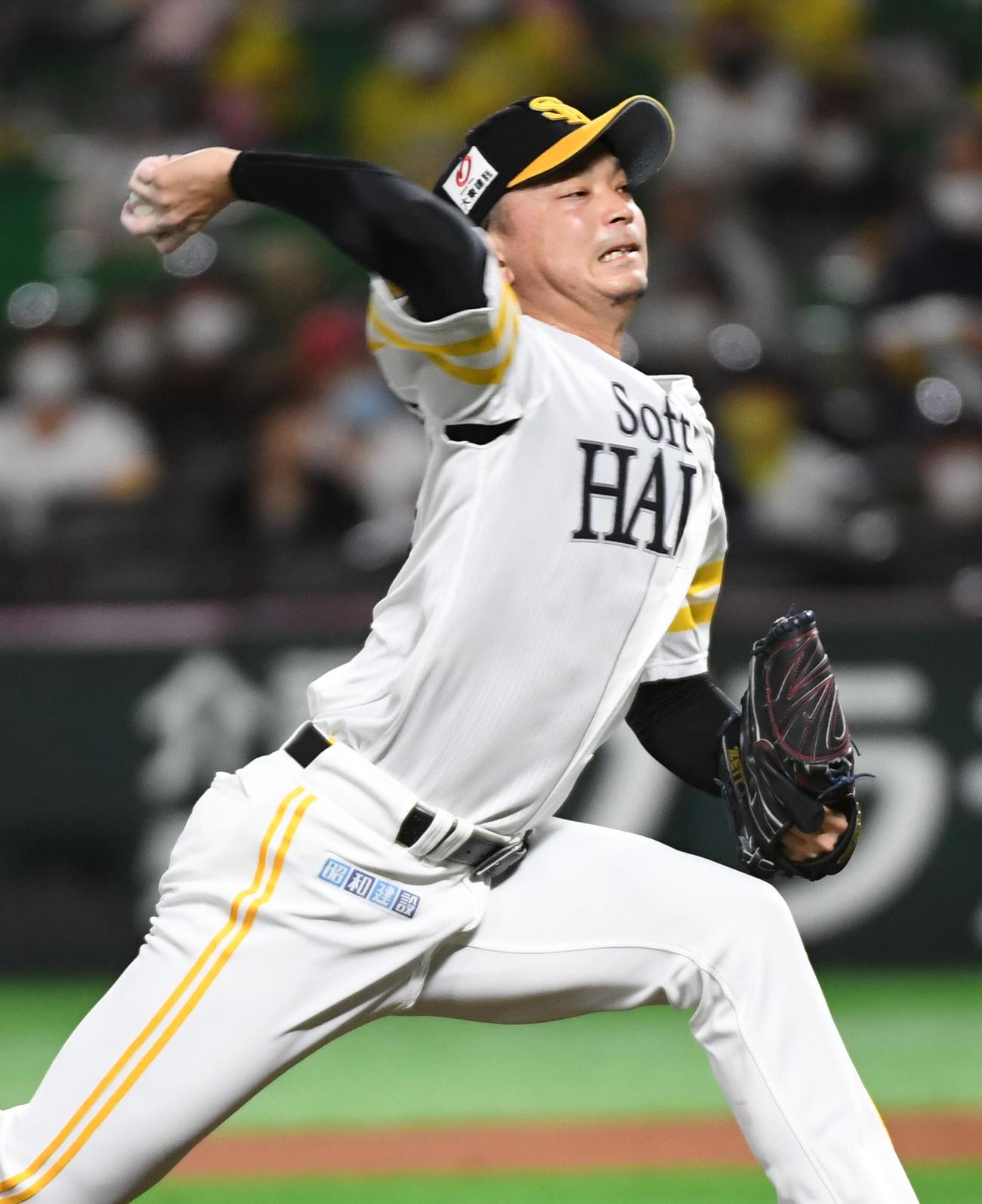 ソフトバンク対西武　先発の東浜巨（撮影・今浪浩三）