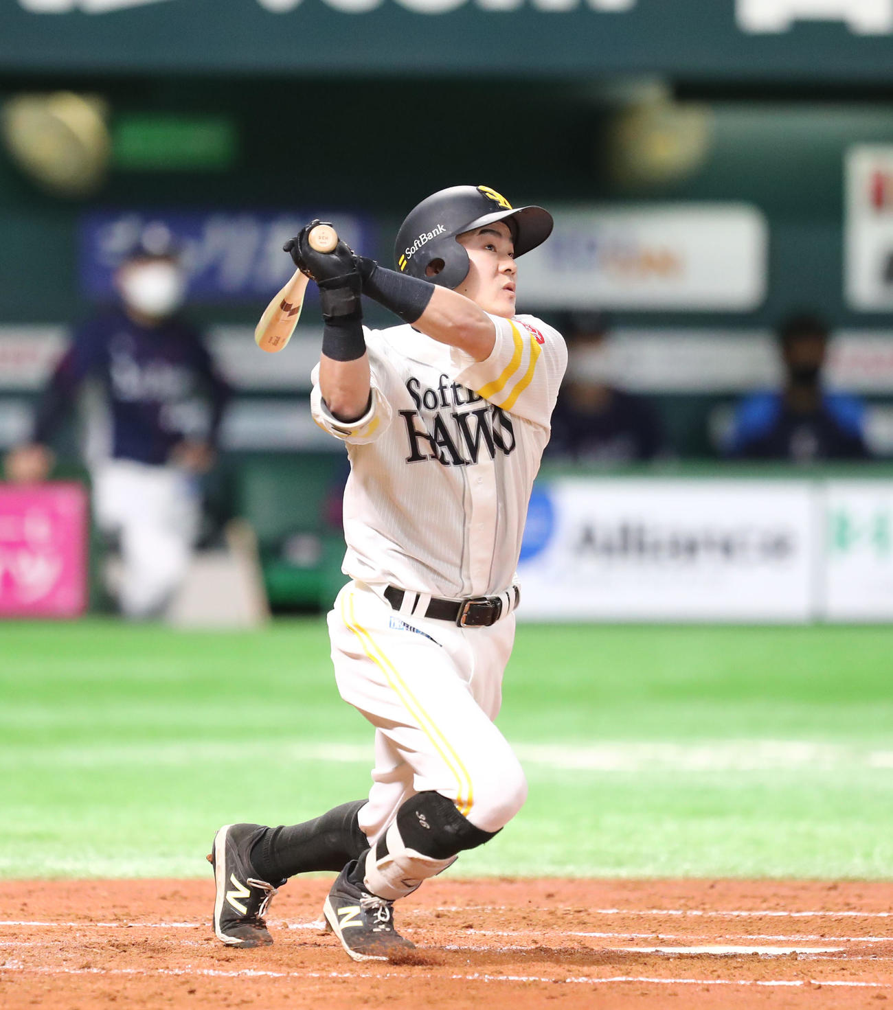 ソフトバンク対西武　2回裏ソフトバンク2死、牧原大成は右越えに先制本塁打を放つ（撮影・梅根麻紀）