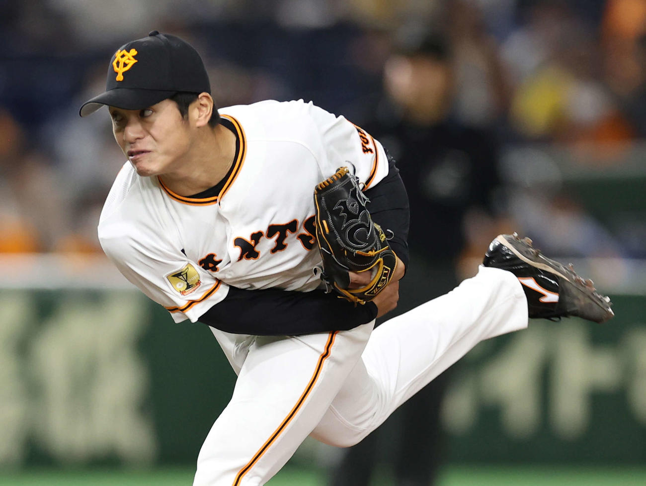 巨人対阪神　8回表に巨人3番手で登板した古川（撮影・河野匠）