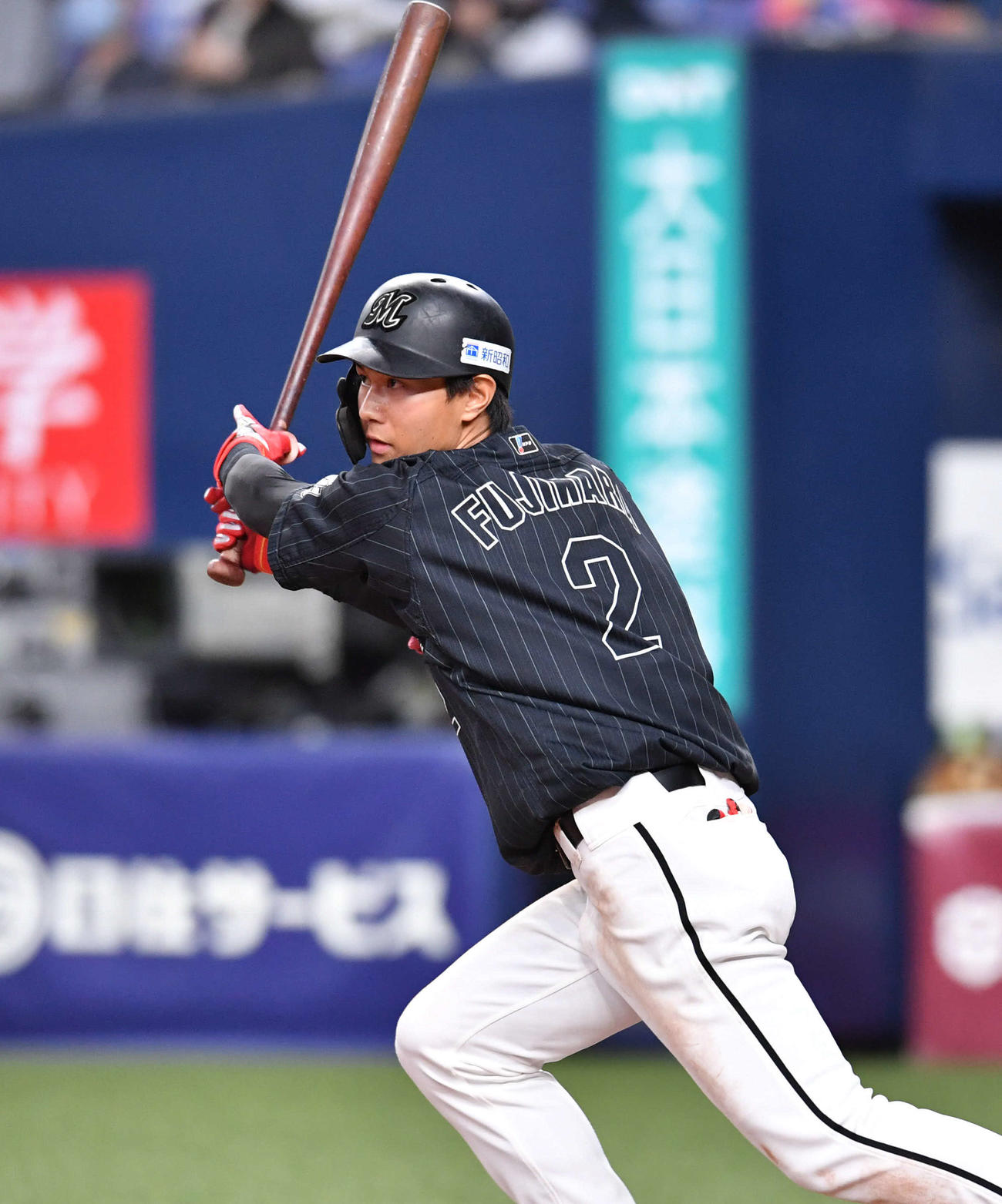 オリックス対ロッテ23回戦　4回表ロッテ2死、藤原恭大は左前安打を放つ（撮影・岩下翔太）