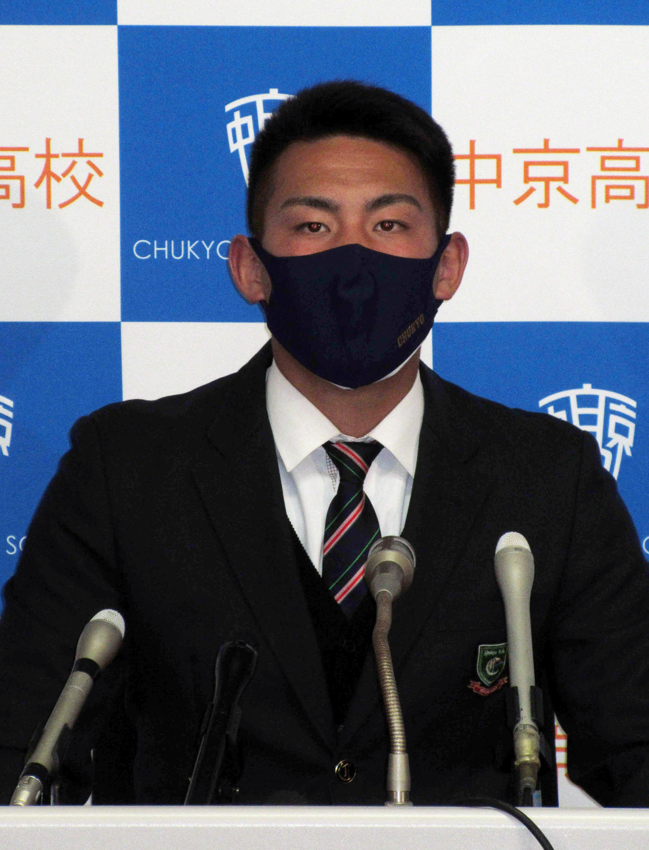 オリックスから2位指名を受けた中京・元（撮影・加藤裕一）