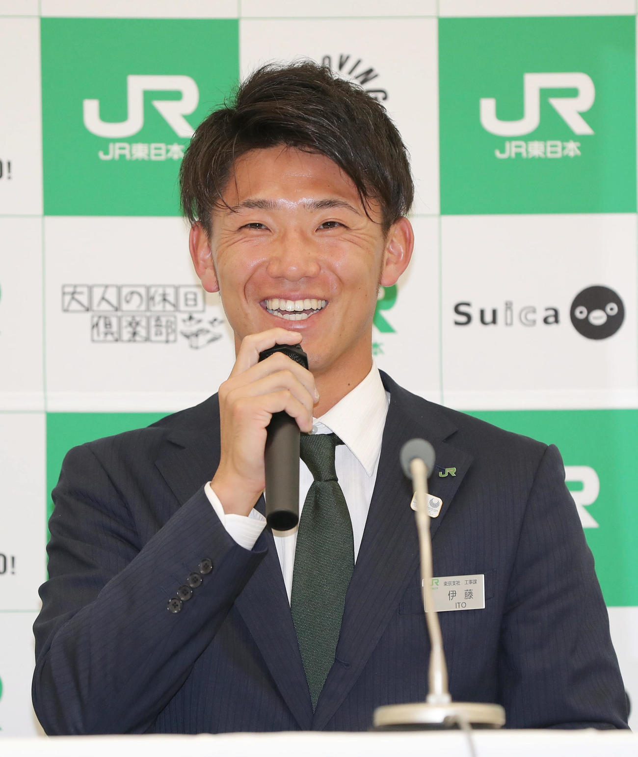 プロ野球ドラフト会議2020　阪神から2指名を受け会見で笑顔を見せるJR東日本・伊藤将司（撮影・前田充）