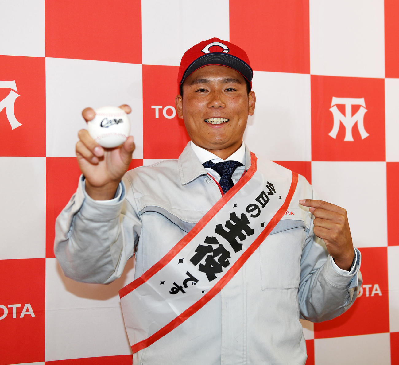 広島に1位で指名されたトヨタ自動車の栗林良吏はプロでの活躍を誓う（撮影・前岡正明）