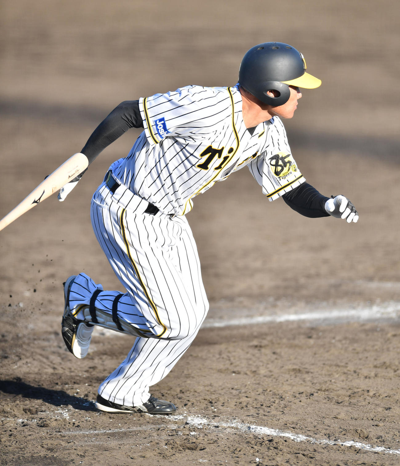 ウエスタンリーグ阪神対中日　9回裏阪神2死三塁、福留孝介は遊撃へ同点適時内野安打を放つ（撮影・岩下翔太）