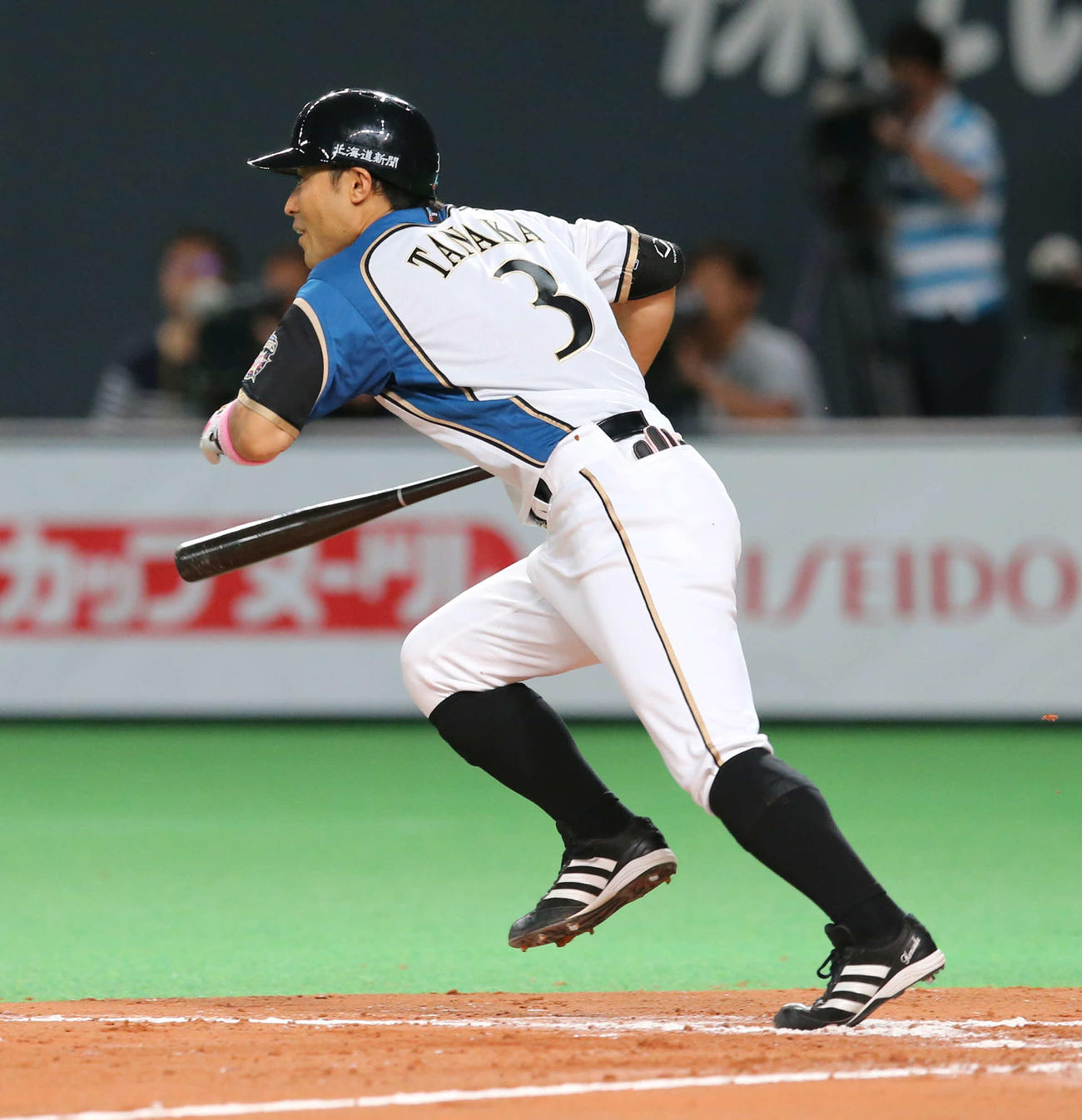 通算18年にわたり背番号3を背負った田中賢介