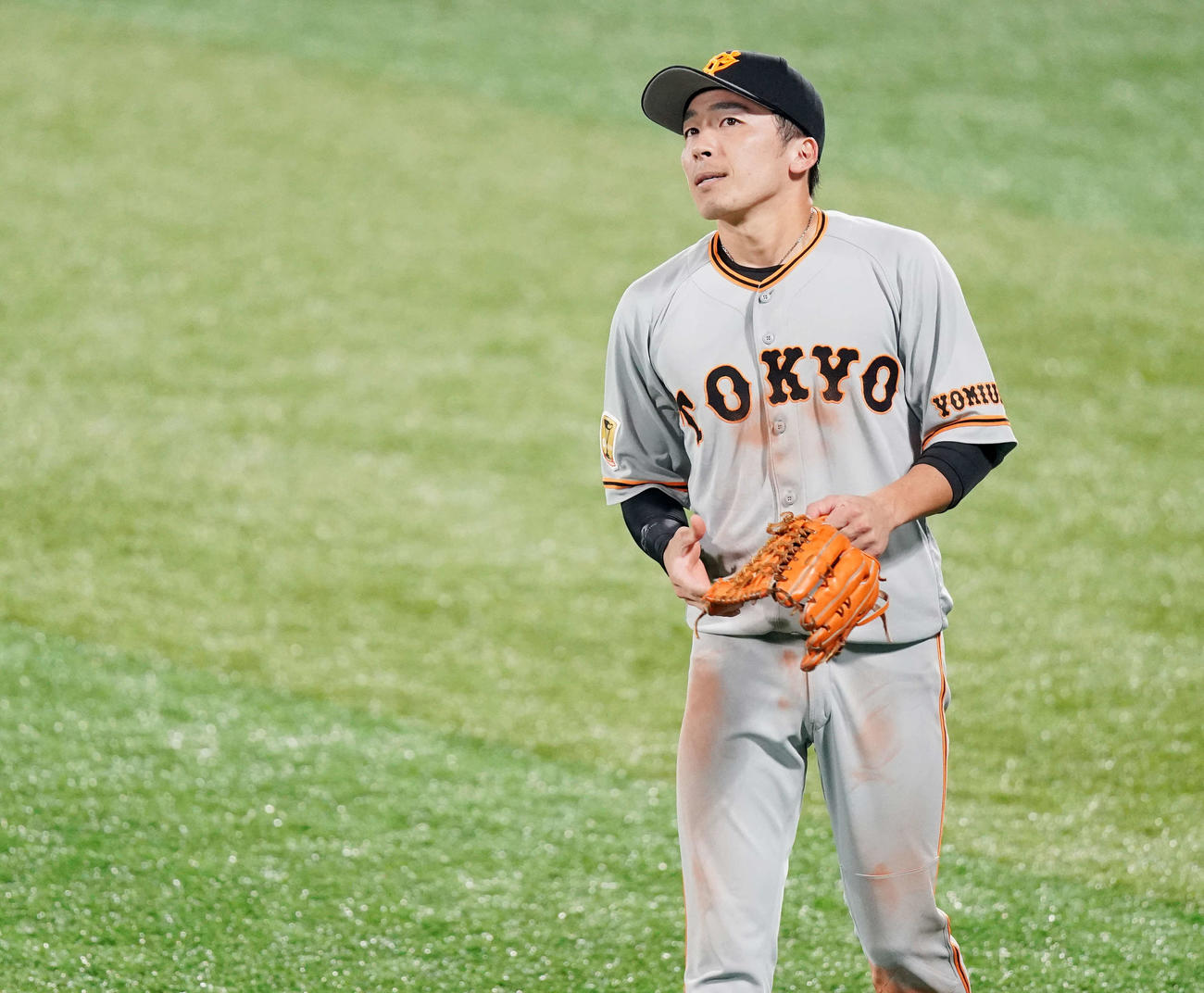 DeNA対巨人　3回裏DeNA2死一、三塁、梶谷の打球を落球した左翼手増田大（撮影・江口和貴）