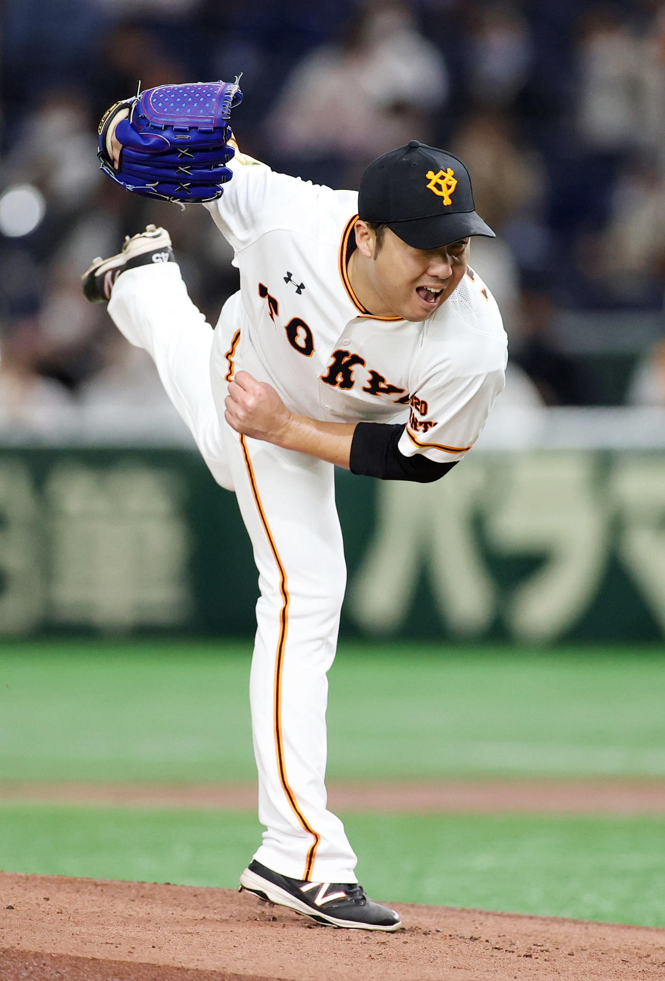 巨人対ヤクルト　巨人先発の今村（撮影・狩俣裕三）