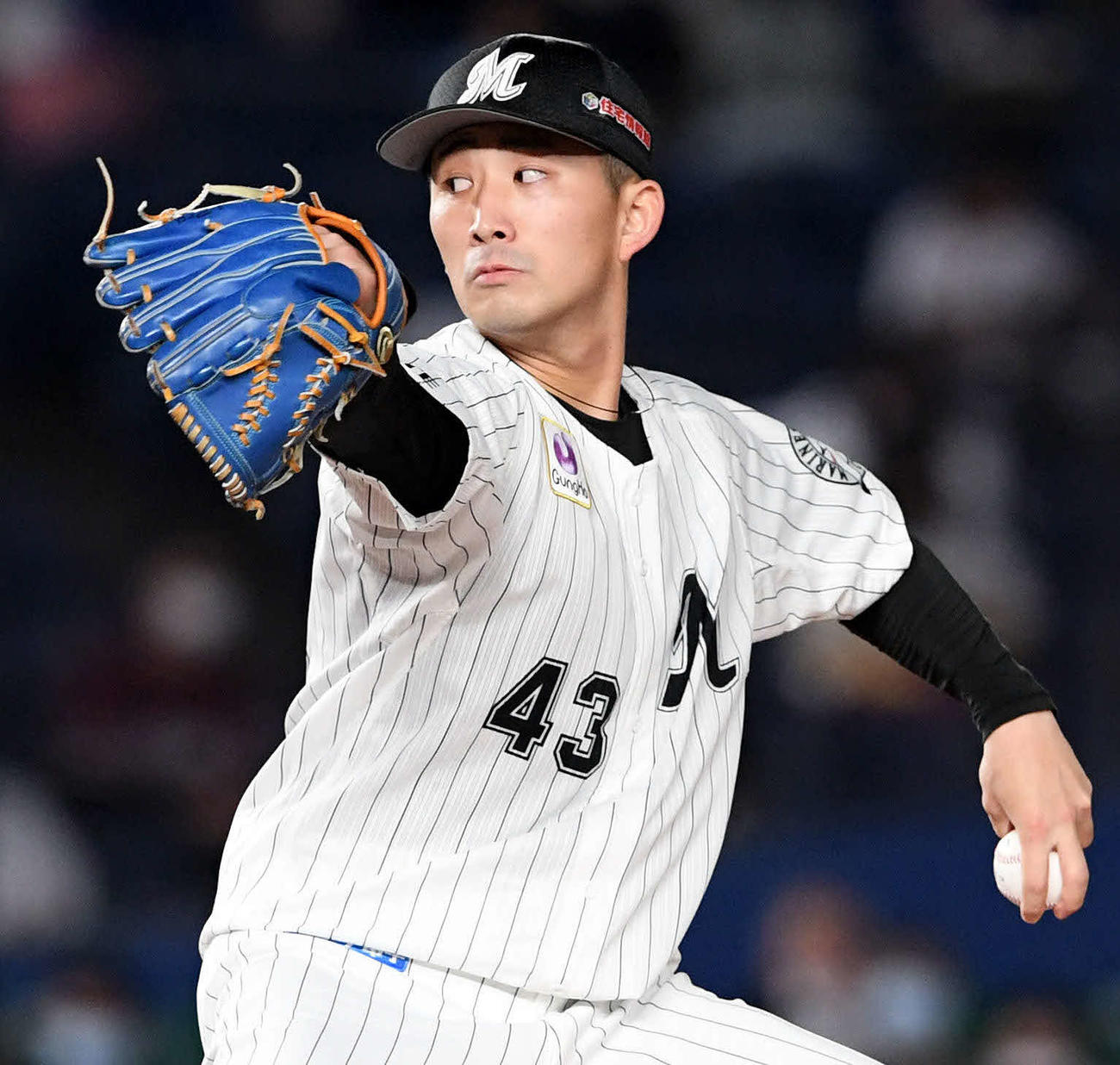 ロッテ対楽天　ロッテ先発の小島（撮影・滝沢徹郎）