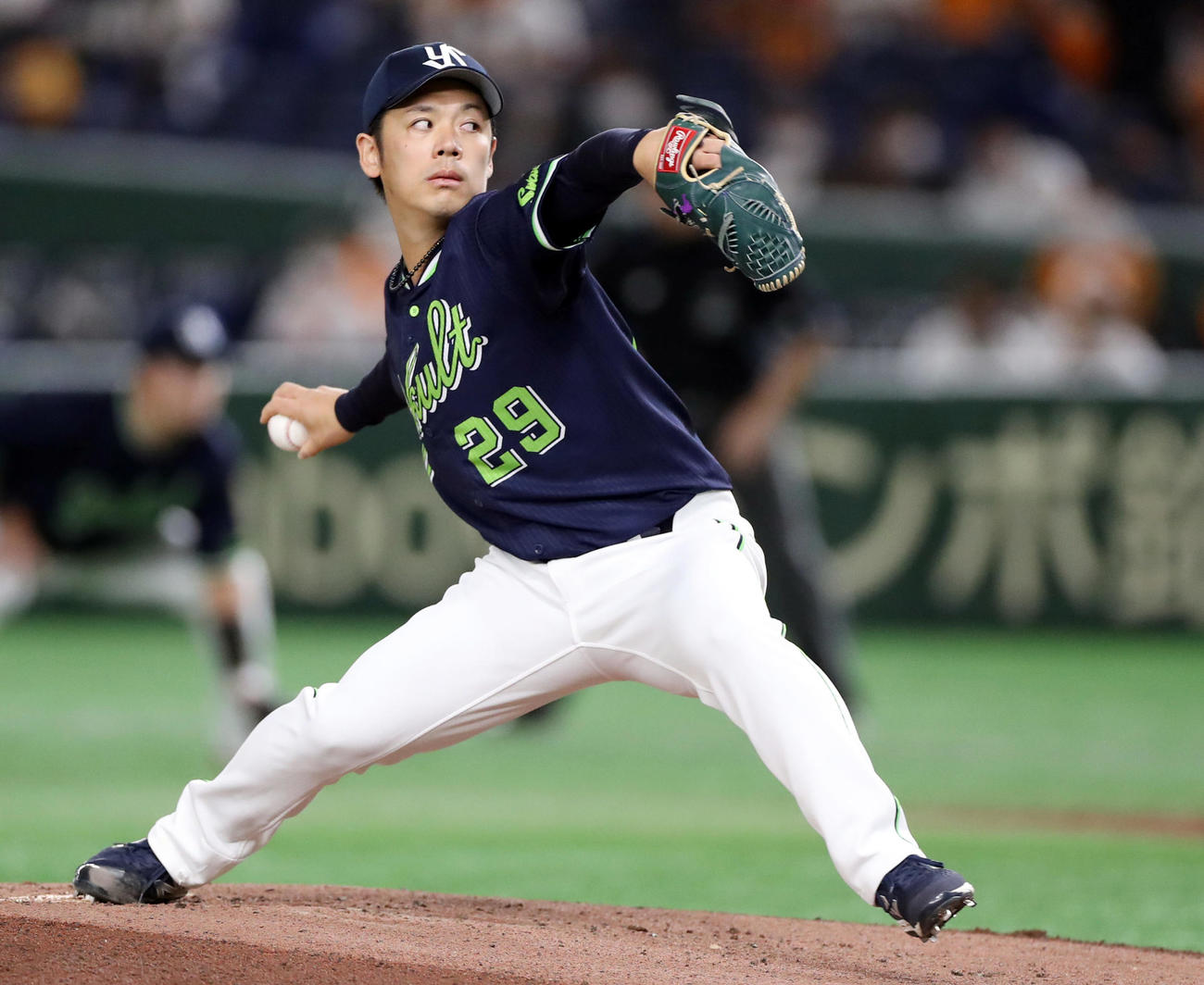 巨人対ヤクルト　ヤクルト先発の小川（撮影・狩俣裕三）