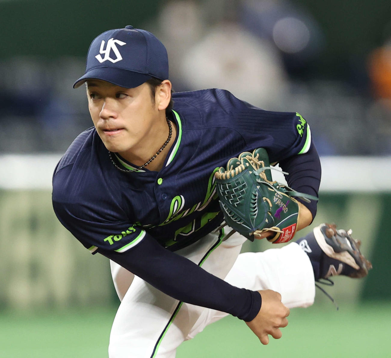 巨人対ヤクルト　力投するヤクルト先発の小川（撮影・河野匠）
