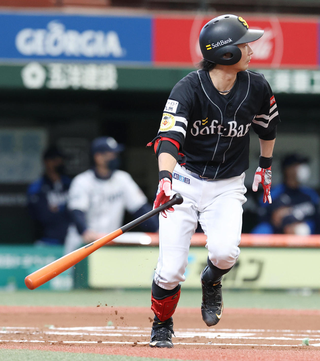 西武対ソフトバンク　1回表ソフトバンク2死満塁、先制となる適時二塁打を放つ明石（撮影・垰建太）