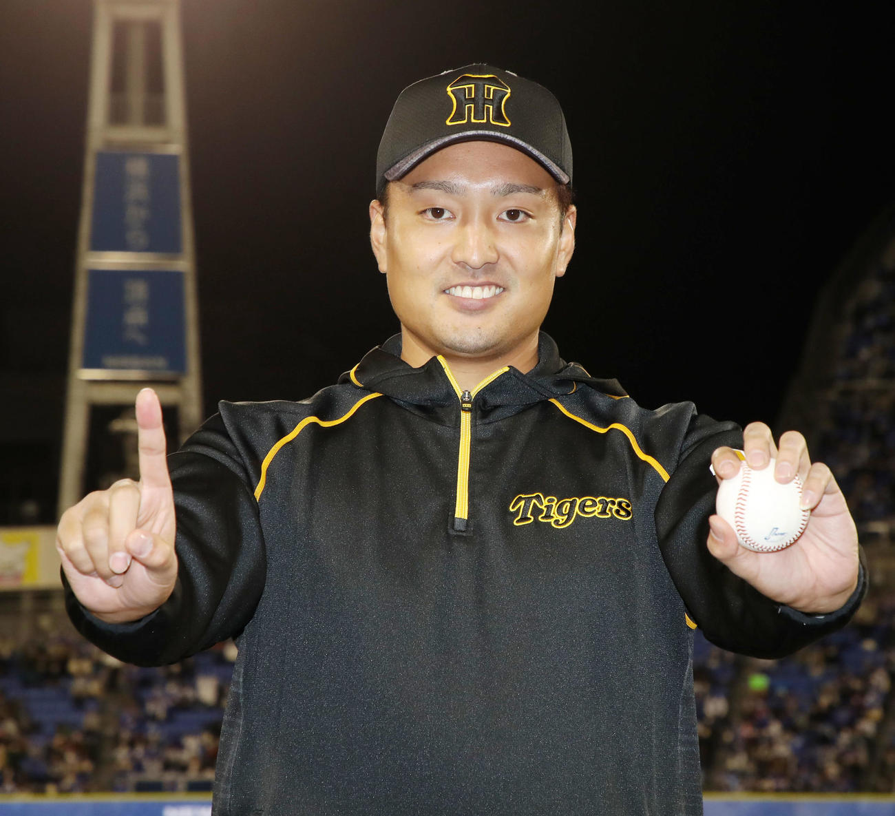 DeNA対阪神　DeNAに勝利し今季10勝を達成した秋山（撮影・加藤哉）