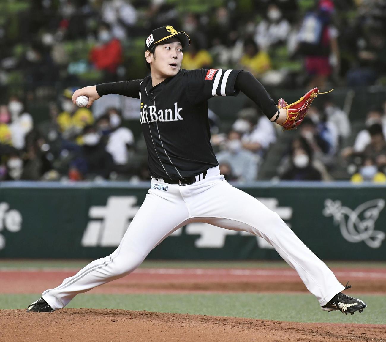西武戦に先発し、6回1失点で10勝目を挙げたソフトバンク石川（共同）