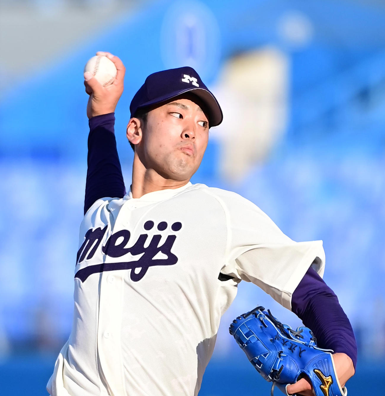 力投する明大先発の入江（撮影・小沢裕）
