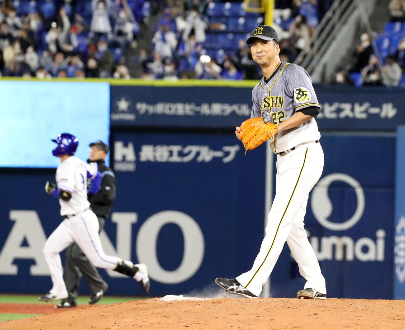 9回裏DeNA2死二塁、藤川は代打大和に左越え2点本塁打を被弾（撮影・加藤哉）