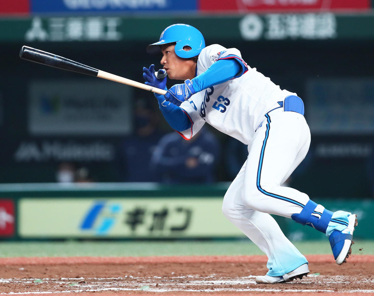 西武対日本ハム　8回裏西武1死満塁、代打愛斗は左前適時打を放つ（撮影・足立雅史）
