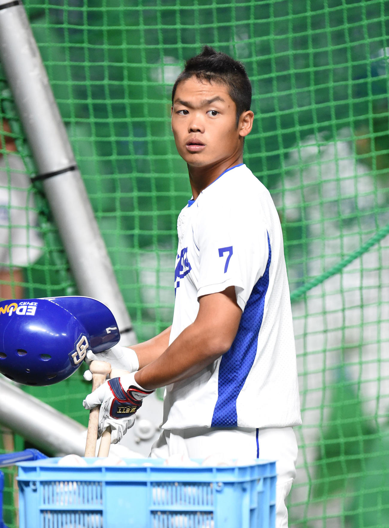 中日対DeNA　1軍に合流し試合前練習を行う根尾昂（撮影・森本幸一）