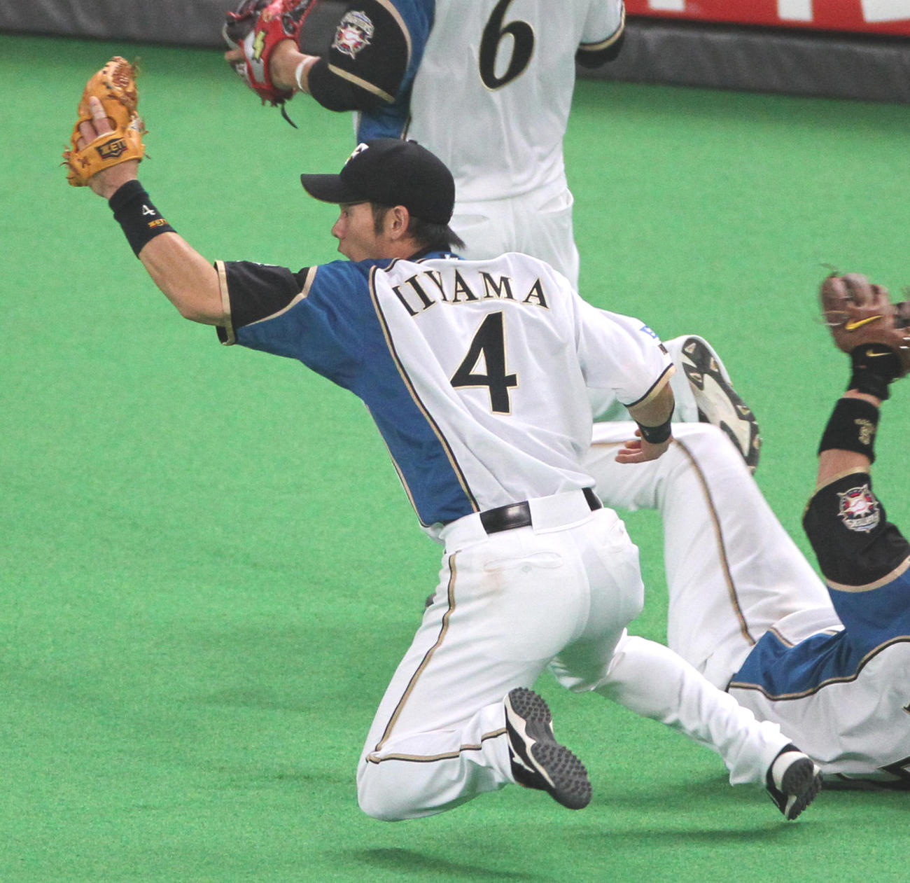 08年から背番号「4」を10年間背負った飯山