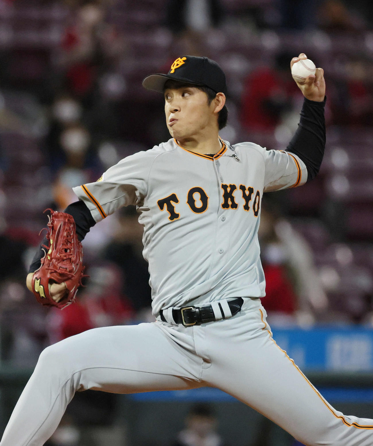 広島対巨人　巨人先発の高橋（撮影・加藤孝規）