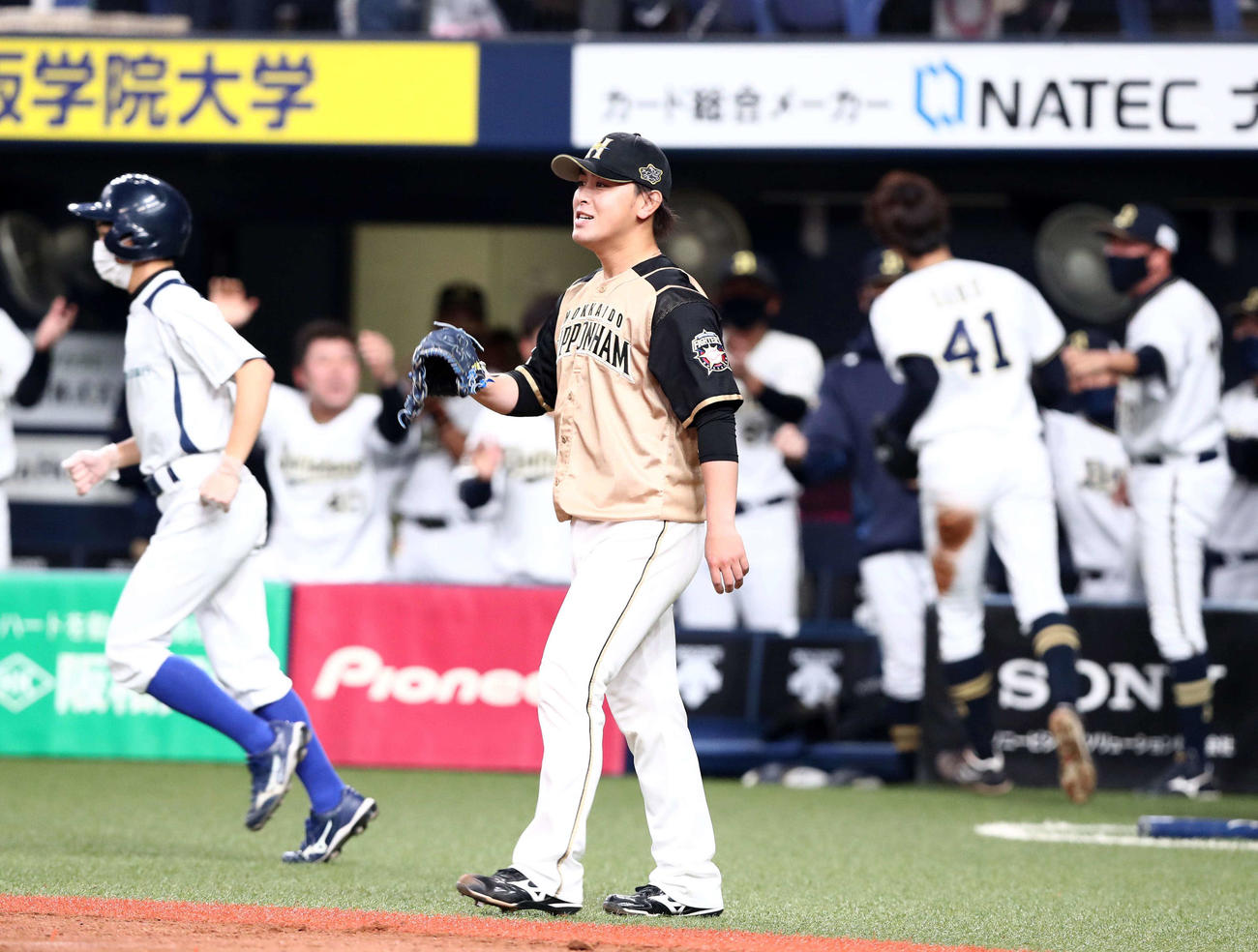 オリックス対日本ハム　5回裏オリックス2死二塁、紅林に左前適時打を浴びる河野（撮影・黒川智章）