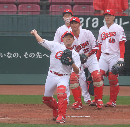 広島石原慶幸が引退式 黒田氏 新井氏も登場 詳細 プロ野球ライブ速報写真ニュース 日刊スポーツ