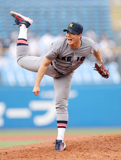 慶大対早大 先発し力投する慶大・木沢(撮影・鈴木正人)