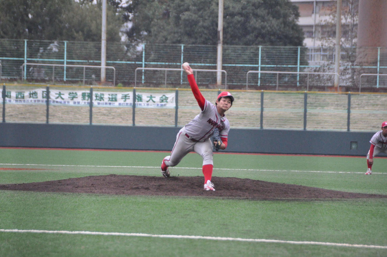 奈良学園大対関西国際大　奈良学園大の2番手大畑は2イニング無失点と好投