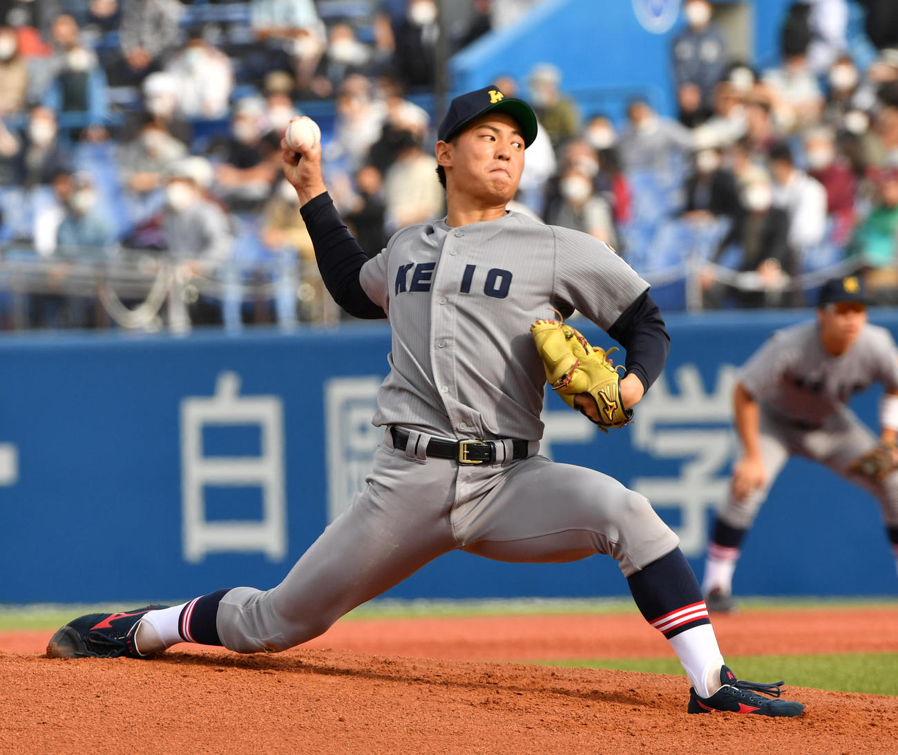 早大対慶大　　先発した慶大・森田（撮影・柴田隆二）