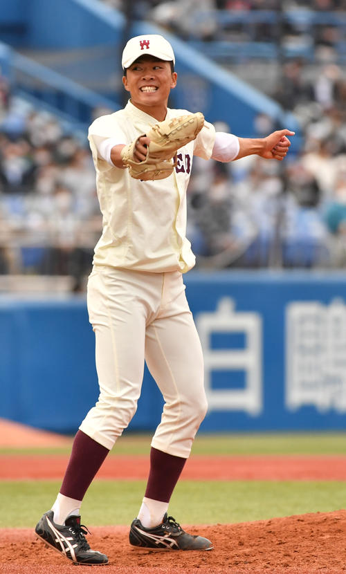 早大対慶大　優勝し喜ぶ早大・早川（撮影・柴田隆二）