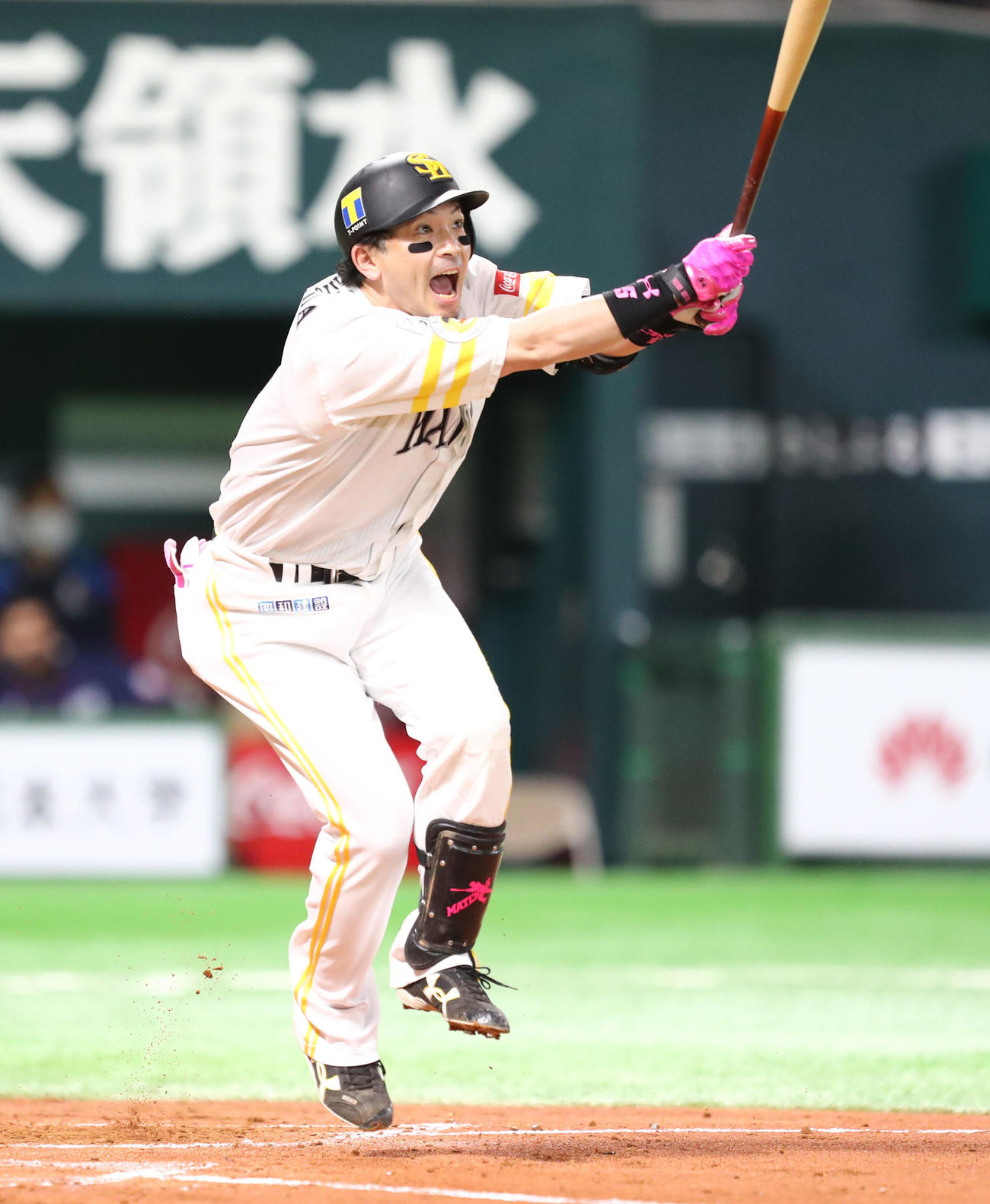 ソフトバンク対西武　3回裏ソフトバンク無死、松田宣は右越えに同点本塁打を放つ（撮影・梅根麻紀）