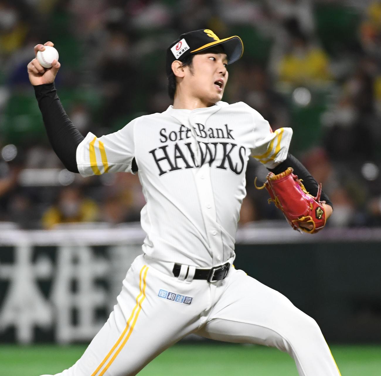 ソフトバンク対西武　4回表から登板した石川柊太は3イングを無失点に抑える（撮影・今浪浩三）