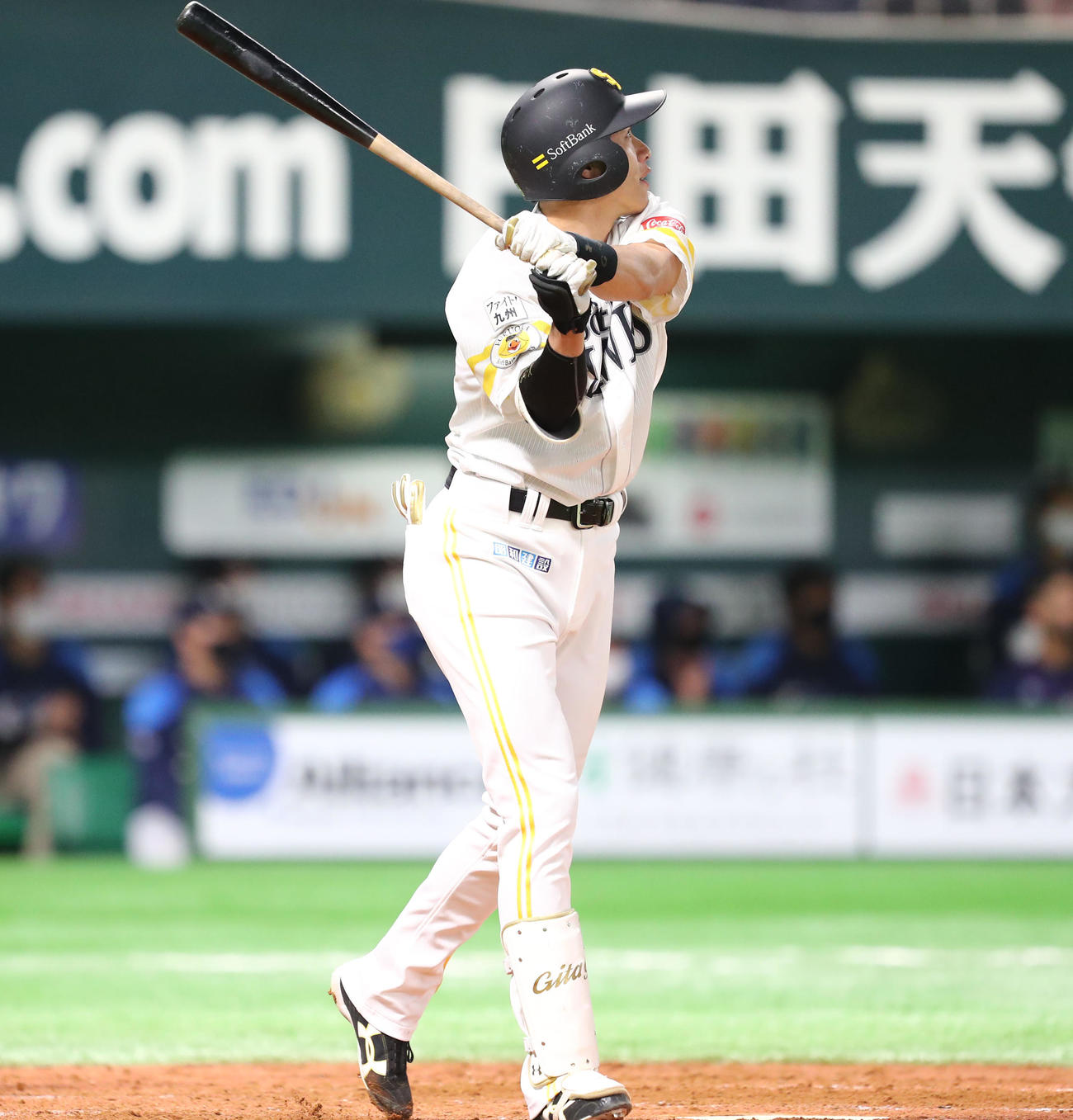 ソフトバンク対西武　3回裏ソフトバンク2死三塁、柳田悠岐は左超えに勝ち越し本塁打を放つ（撮影・梅根麻紀）