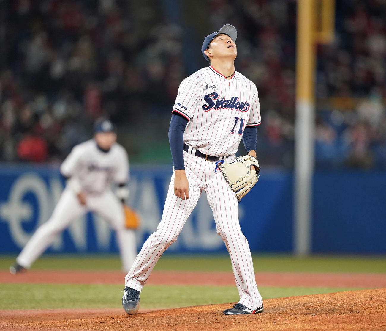 ヤクルト対広島　3回表広島無死一塁、松山に右越え2点本塁打を浴びる奥川（撮影・鈴木みどり）