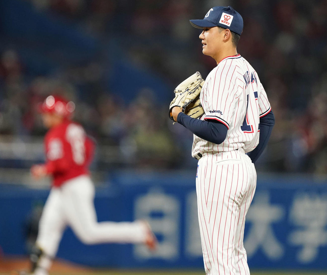 ヤクルト対広島　3回表広島無死一塁、松山に右越え2点本塁打を浴びる奥川（撮影・鈴木みどり）