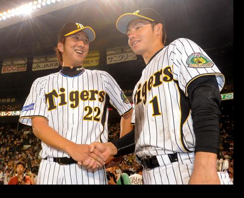 ロッテ鳥谷「偉大さ感じた」甲子園で藤川引退見届け - プロ野球 : 日刊