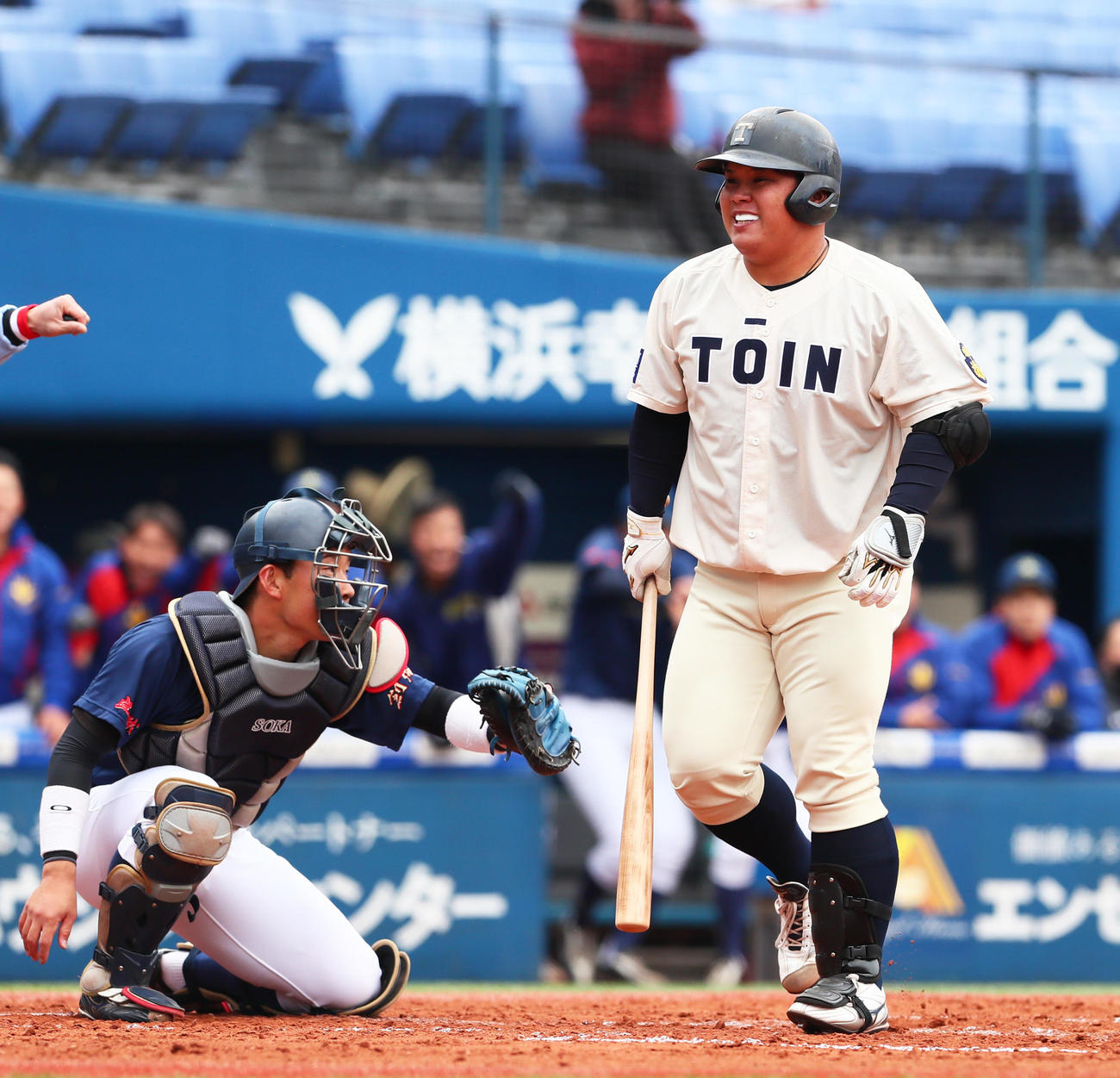 桐蔭横浜大対創価大　2回表桐蔭横浜大無死、見逃し三振に倒れ渋い表情を見せる渡部（撮影・足立雅史）