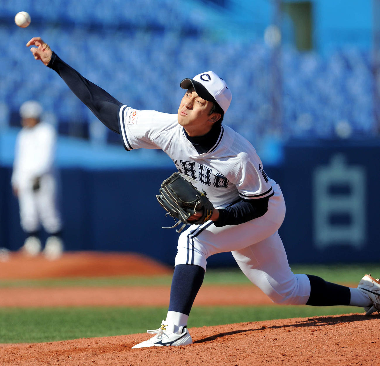 10年10月、国士舘大戦で完封勝利を挙げた中大・沢村