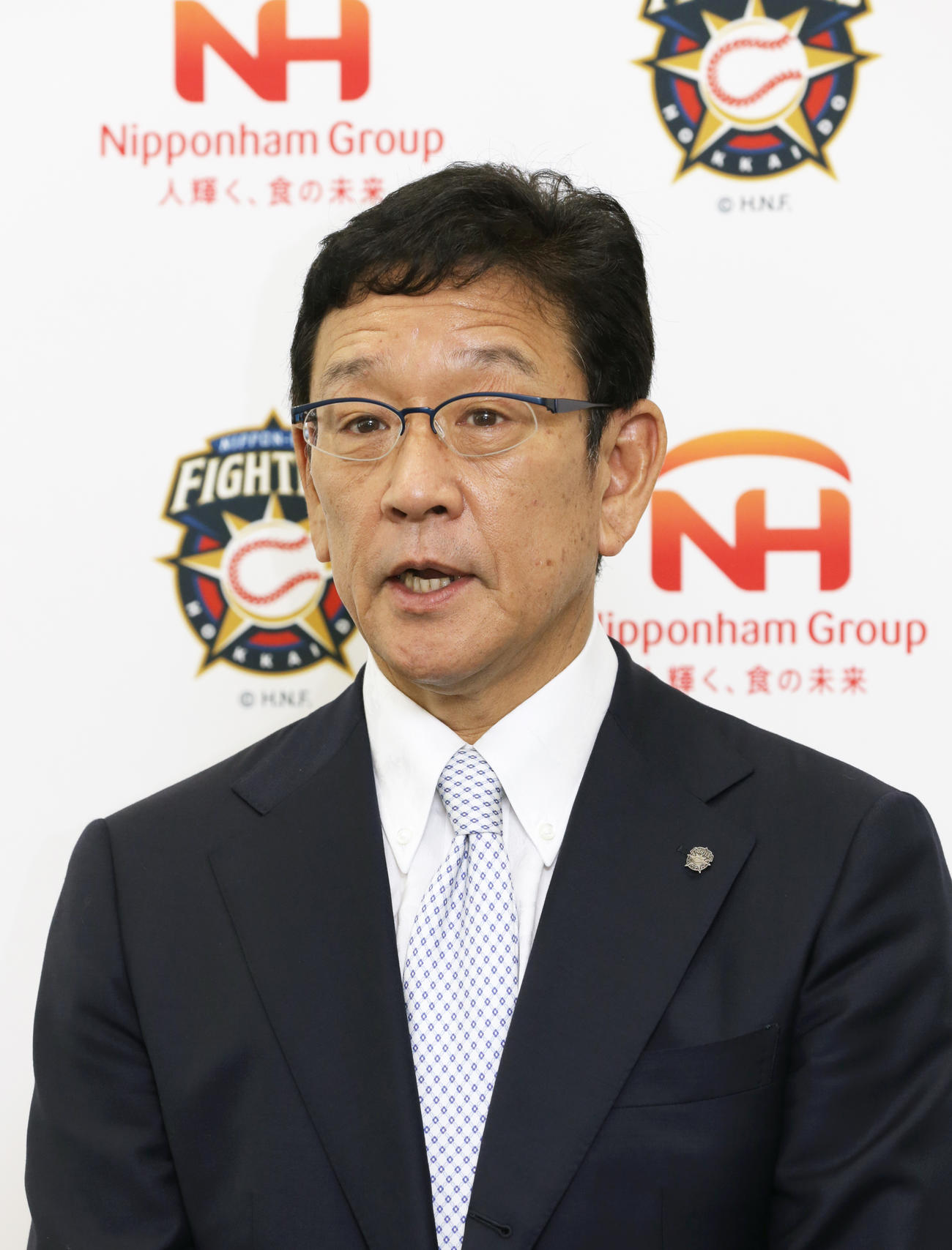 オーナー報告の席で来季続投が決まった日本ハム栗山英樹監督（代表撮影）