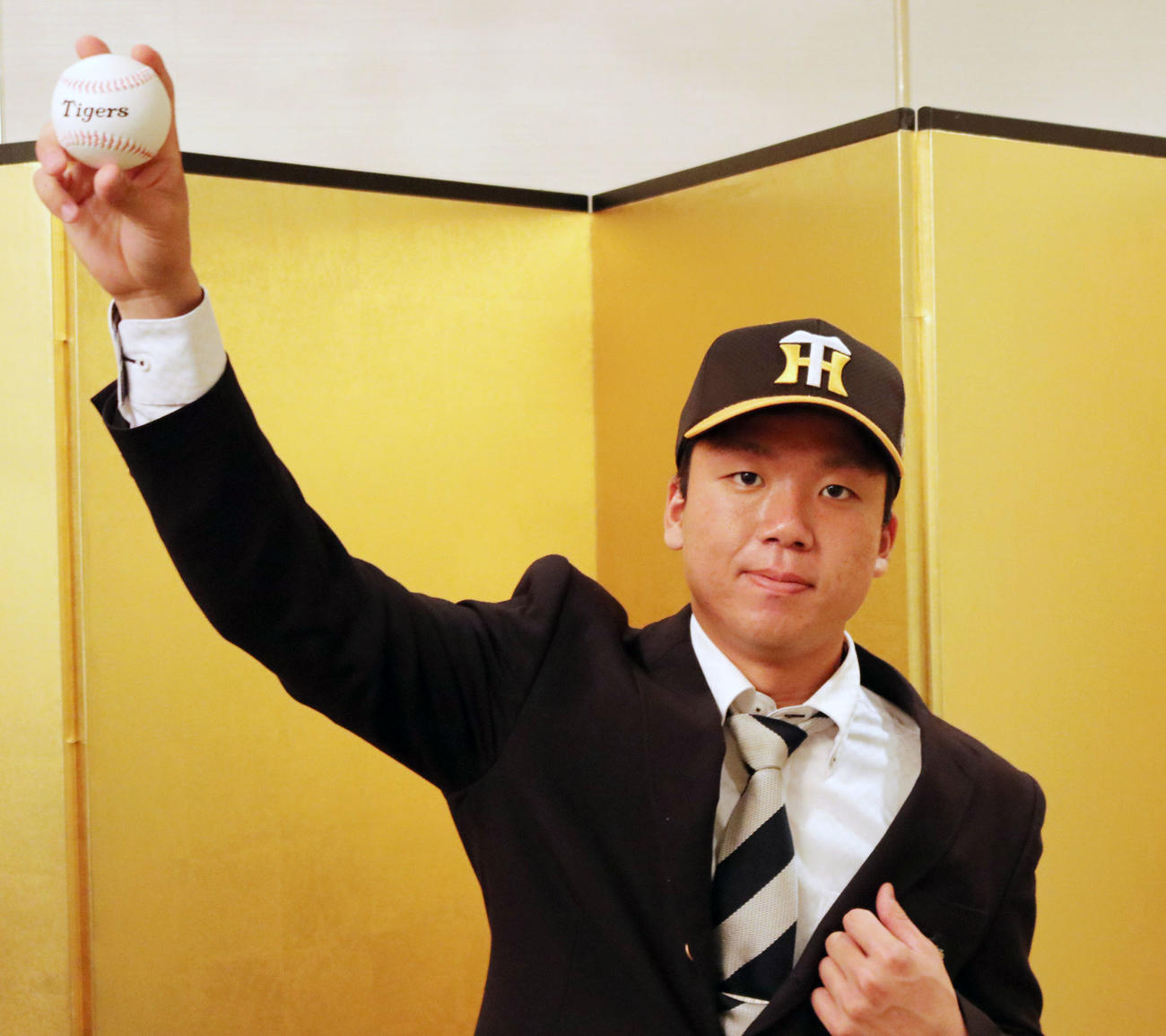 阪神と仮契約を結んだ村上頌樹（球団提供）