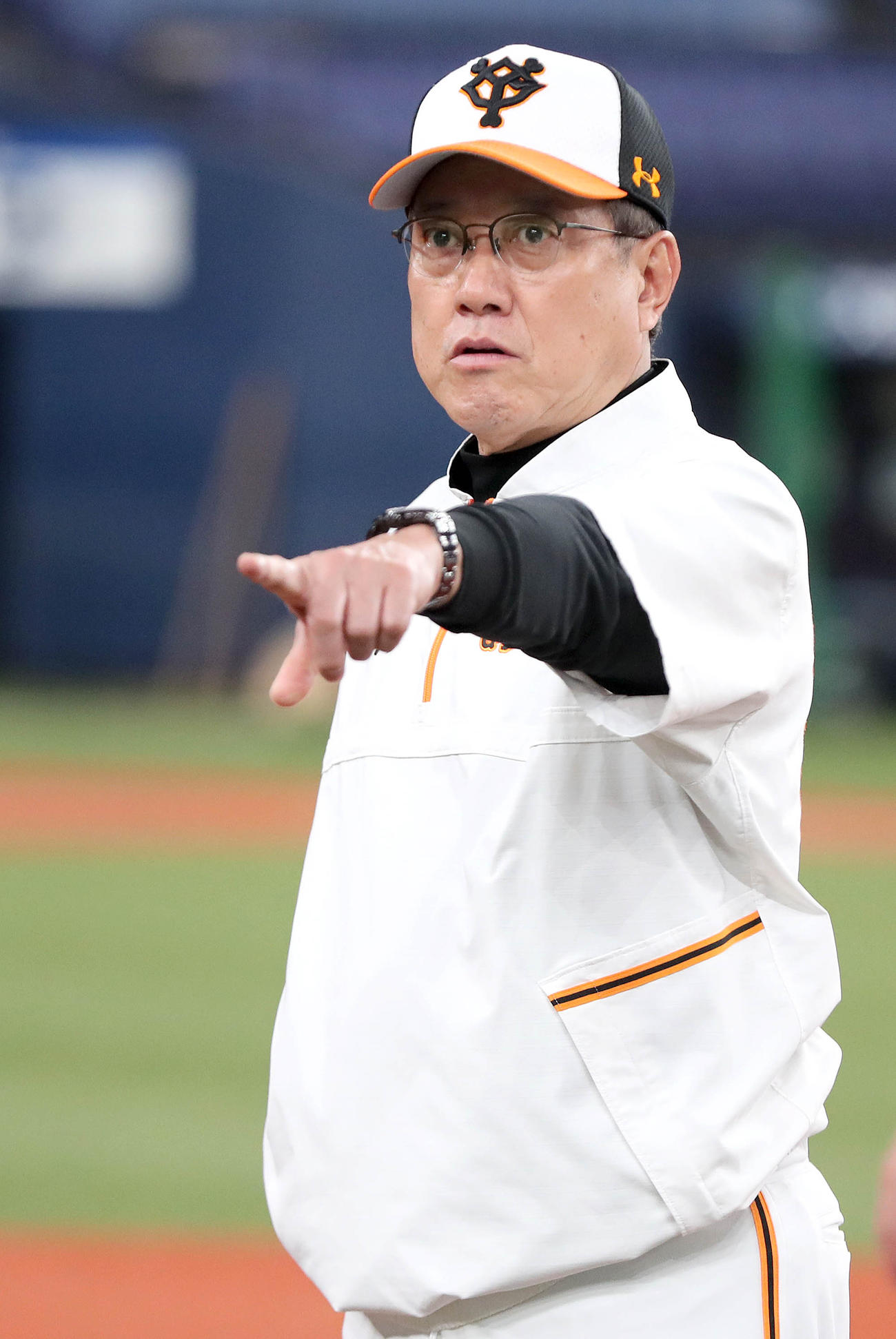 京セラドーム大阪での練習に参加した巨人原監督（球団提供）