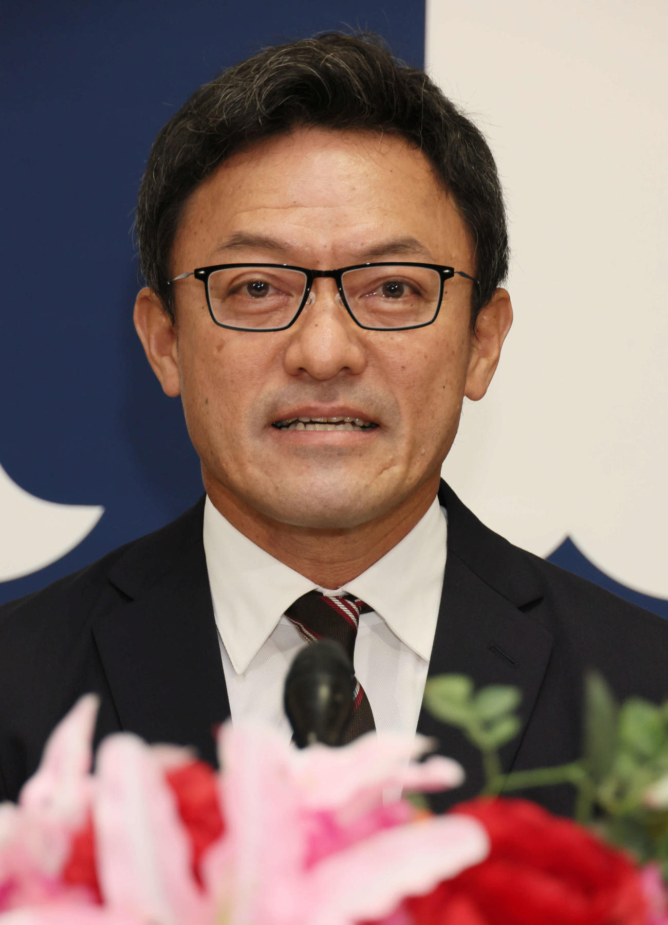 広島のヘッドコーチへの就任が決まり、会見する河田雄祐氏（撮影・加藤孝規）
