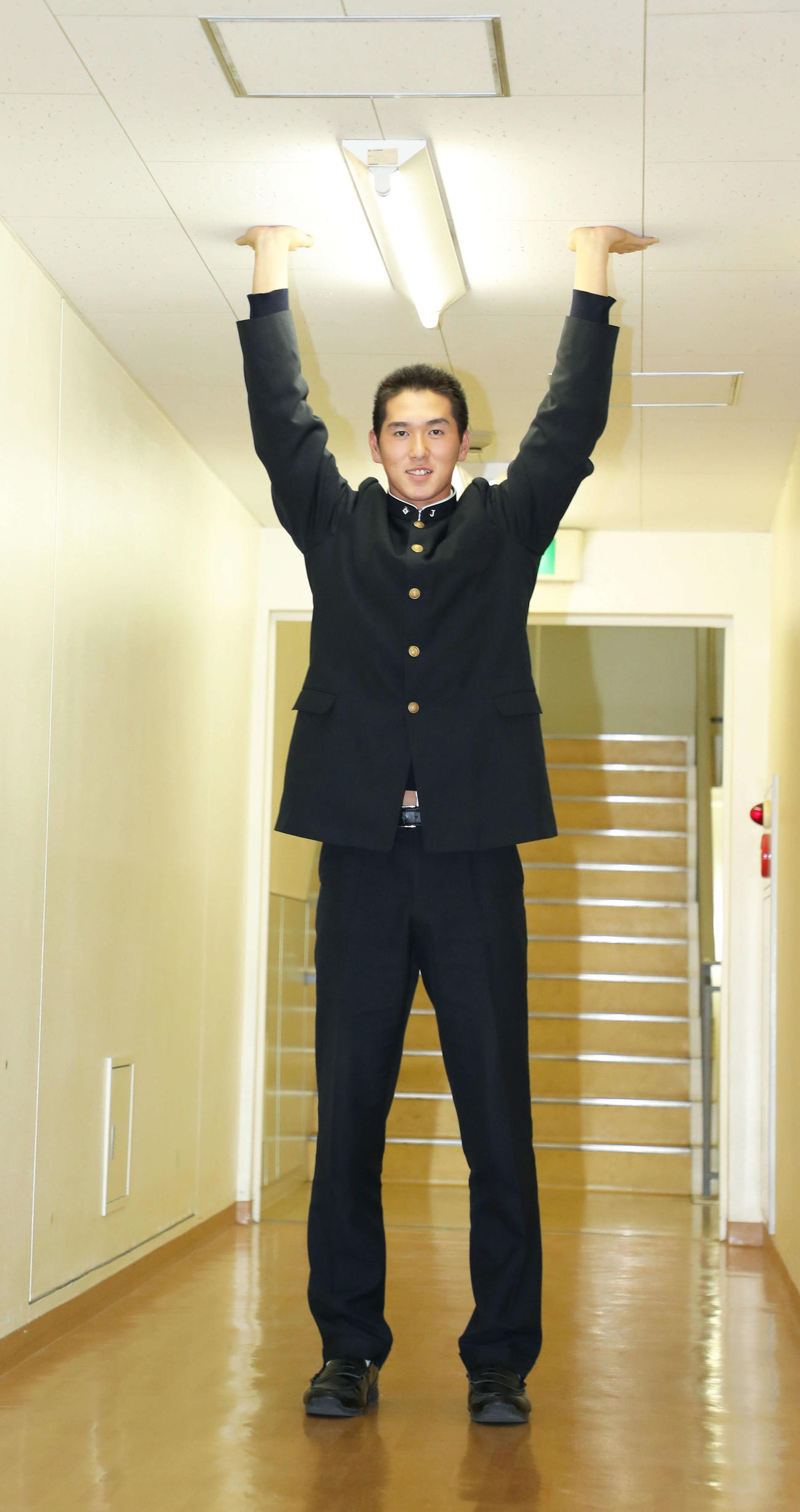 巨人5位指名の二松学舎大付・秋広（2020年11月2日撮影）